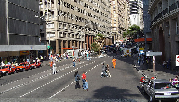 hora en porto alegre